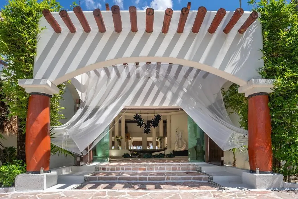 Villa Alma Puerto Morelos Mexico